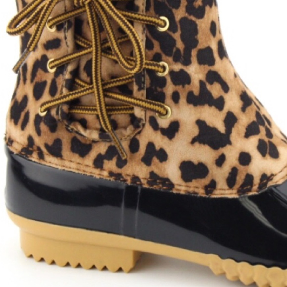 Nature Breeze Leopard Waterproof Duck Rain Boot - Picture 4 of 12